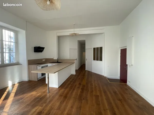 Duplex 6 pièces 83 m²
