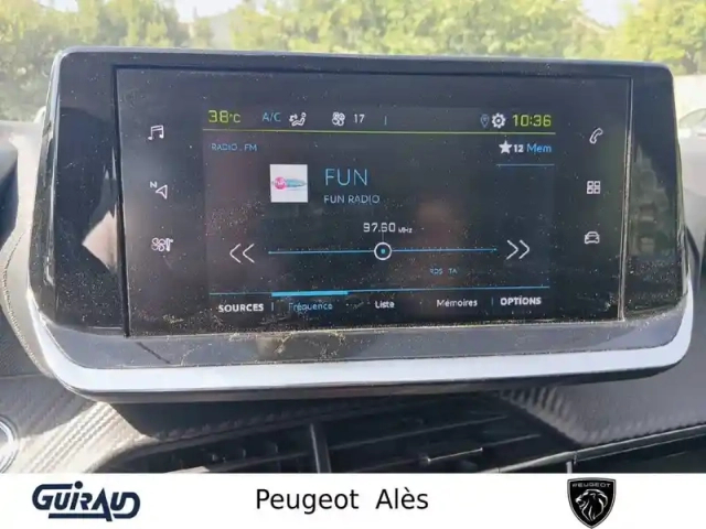 Peugeot 208 electrique 50 kwh 136ch — photo 21