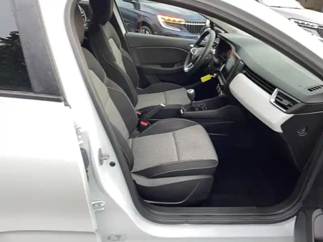 Renault Clio tce 90 — photo 14