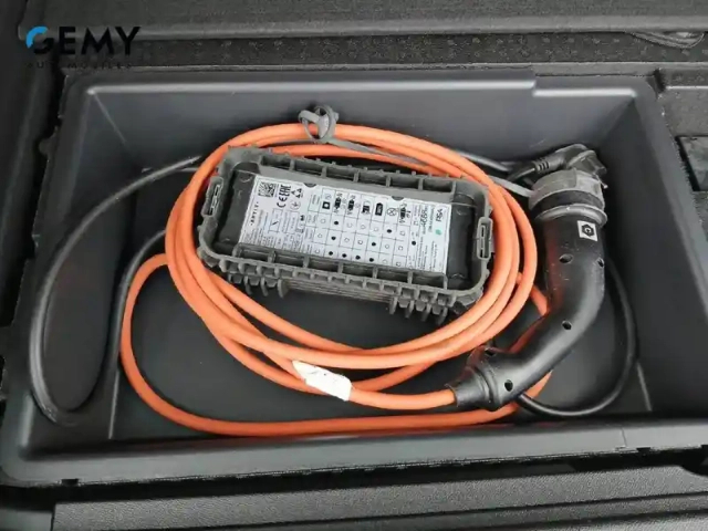 Citroën C5 Aircross hybride rechargeable 225 s&amp;s e-eat8 — photo 22