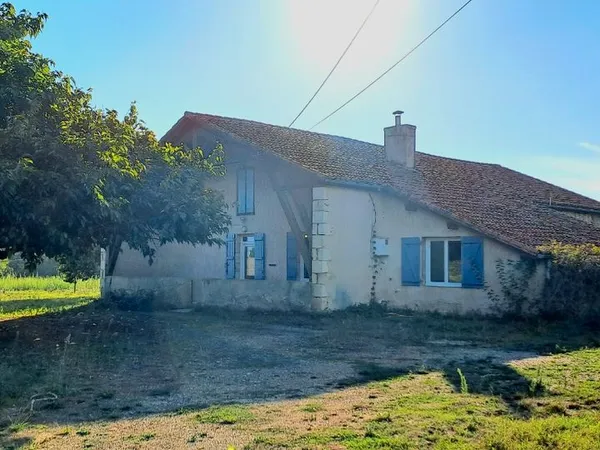 Maison plain-pied 116m², 3400m² de terrain, 3 chambres - 178000