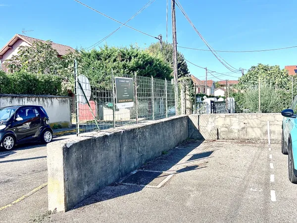 location garage Bourgoin jallieu centre