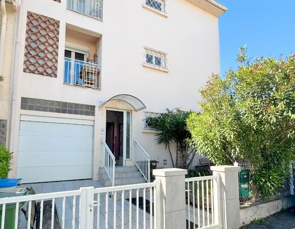 Immeuble 11 pièces 183 m²