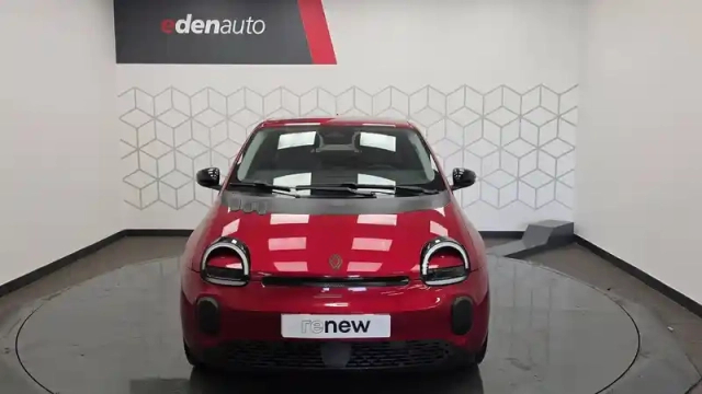 Renault Twingo e-tech electrique 80 ch autonomie urbaine — photo 12
