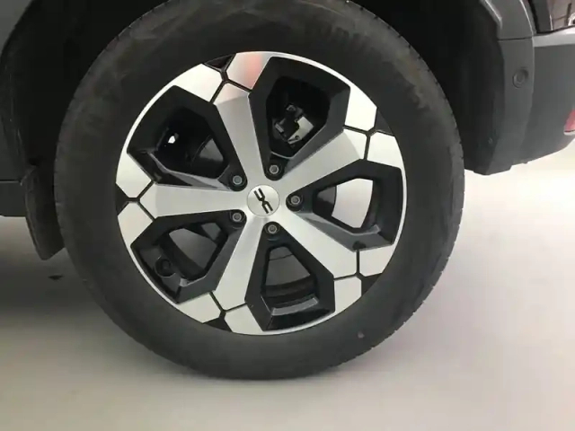 Dacia Duster hybrid 140 — photo 9