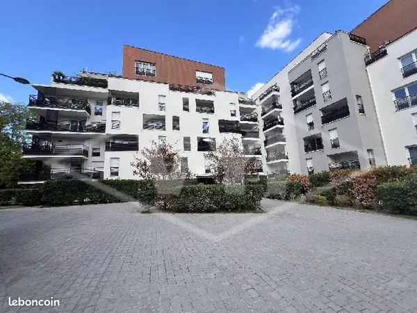 Studio 1 pièce 38 m²