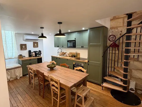 Duplex 76 m² au sol - Entièrement rénové - Bordeaux Centre