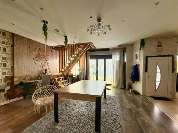 Maison 5 pièces 192 m²