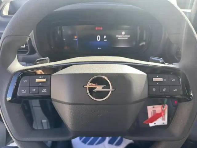 Opel Combo cargo m diesel 130ch automatique pack premium connect — photo 15