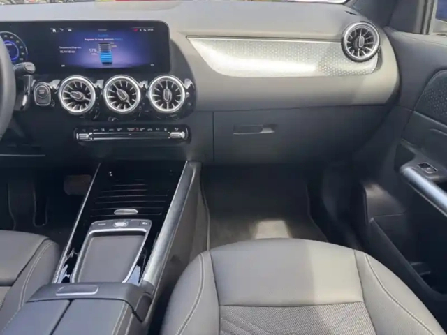Mercedes Eqa 250+ edition — photo 9