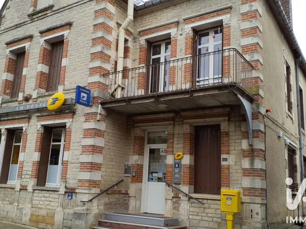 Local commercial 1 pièce 101 m²