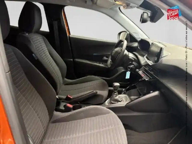 Peugeot 2008 1.2 puretech 100ch s&amp;s style — photo 5