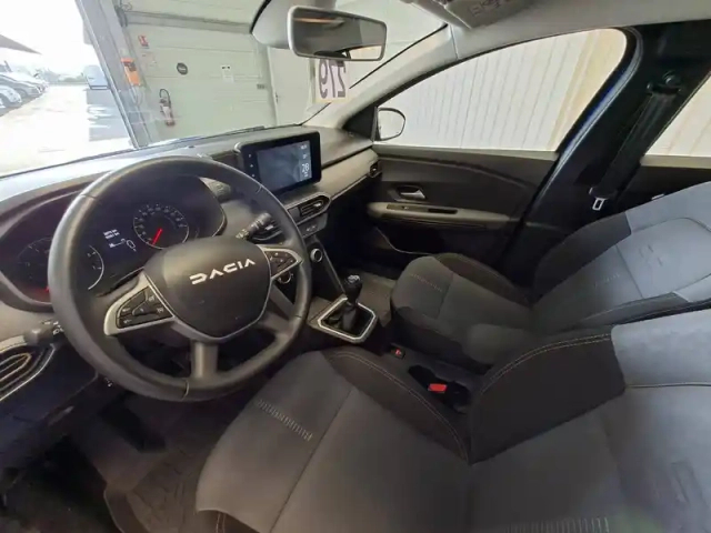 Dacia Sandero tce 110 — photo 9