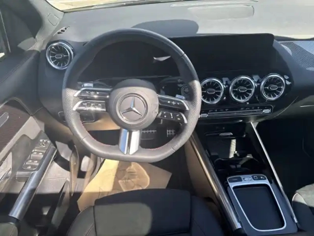 Mercedes Gla 250 e hybrid eq amg line — photo 19