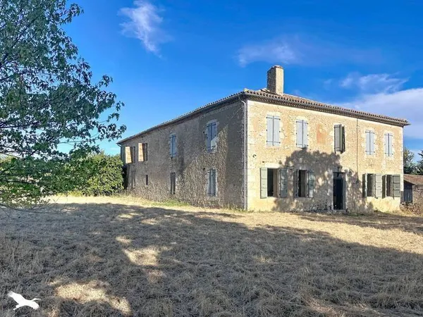 Maison 10 pièces 350 m²