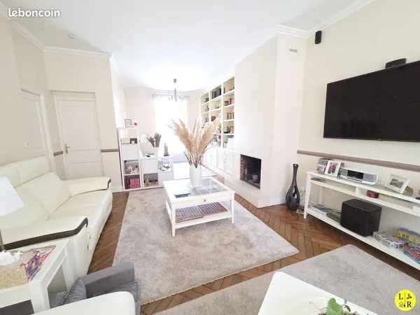 Immeuble 318 m²