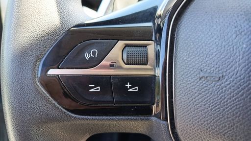 Peugeot Partner VU 1.5 BlueHDi 130 EAT8 - Premium – 2019 – 94892 km – Diesel – Boîte Automatique — photo 10