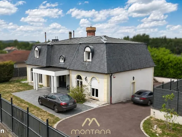 Maison 7 pièces 225 m²