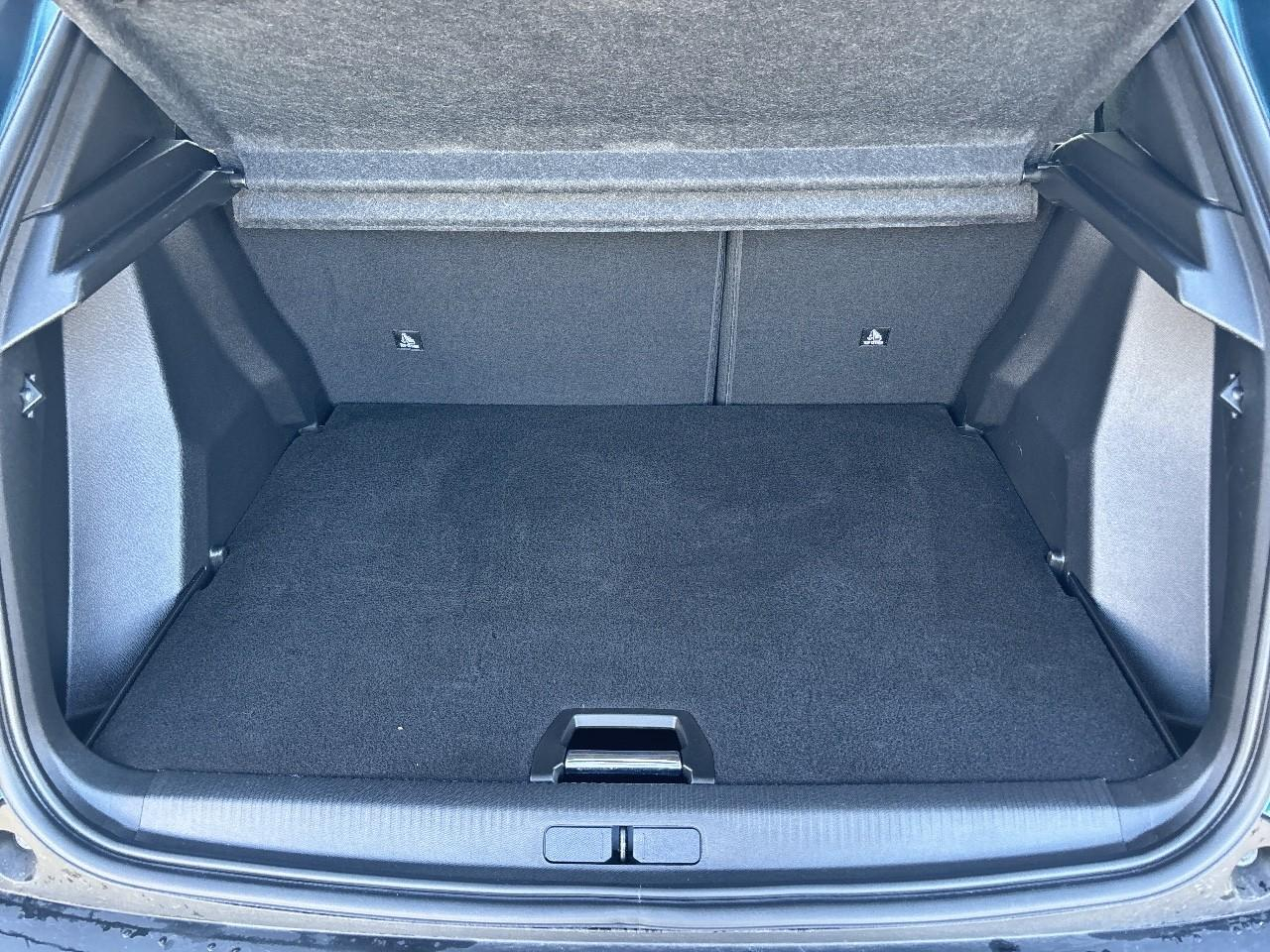 Peugeot 2008 1.2 hybrid 145ch allure e-dcs6 — photo 6
