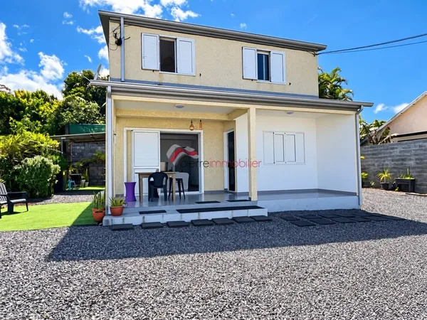 MAISON 4 PIÈCES MEUBLÉE - VUE MER ET SANS MITOYENNETÉ MONTVE