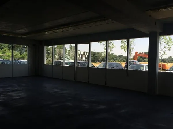 Bureau et espace de travail Location Labège 698m² 10063€