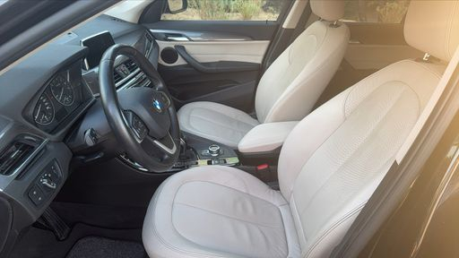 BMW X1 sDrive 18i 140 DKG7 - Xline – 2018 – 85990 km – Essence – Boîte Automatique — photo 11