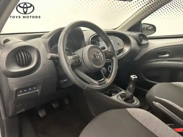 Toyota Aygo 1.0 vvt-i 72 dynamic — photo 12