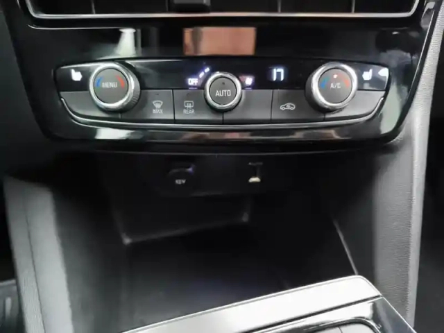 Opel Mokka 1.2 turbo 130 ch bva8 ultimate — photo 13