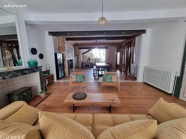 Maison 6 pièces 246 m²
