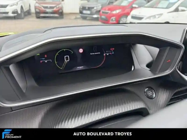 Peugeot 208 1.2 puretech 100ch s&amp;s gt — photo 10