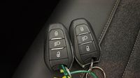 Citroen C3 1.2 PureTech 83ch S&S Shine Pack 123g — photo 16
