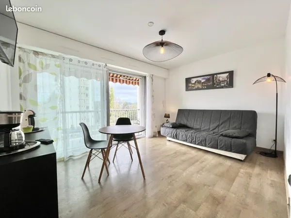 Studio 1 pièce 22 m²