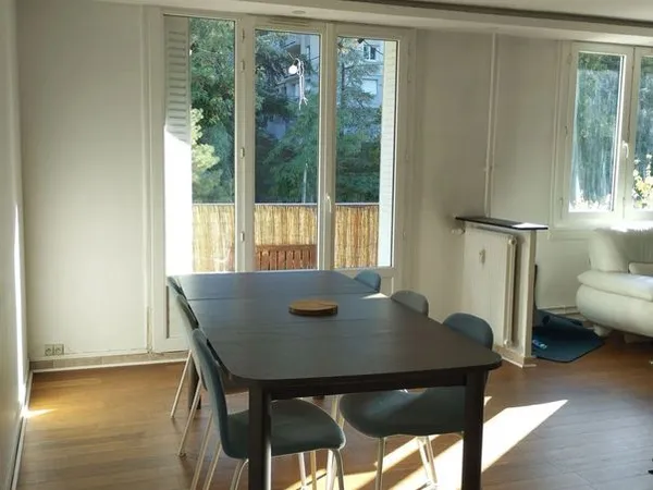 Location T3 meublé - 66 m² - Oullins - 5 min à pied métro Oullins Centre