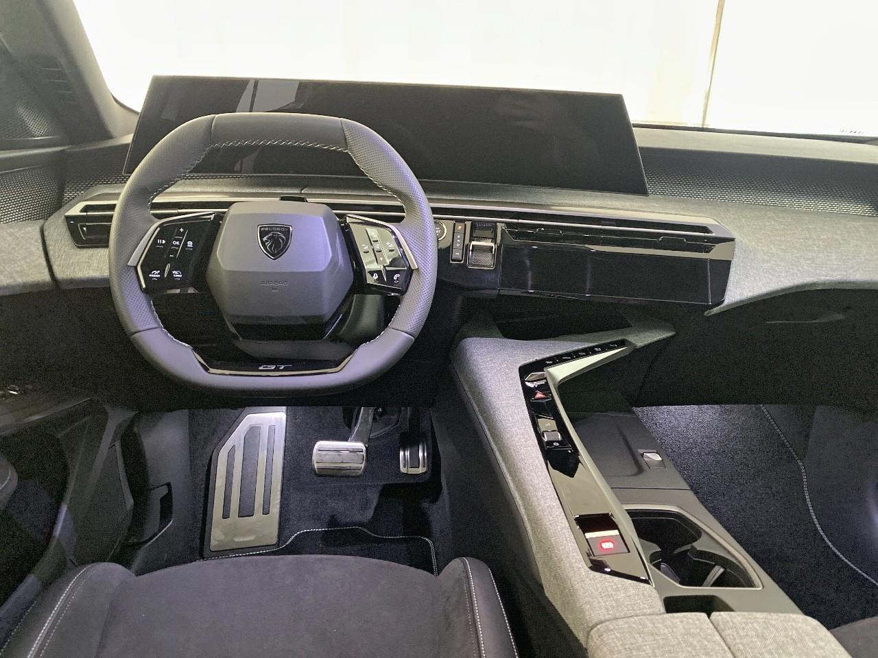 Peugeot 3008 hybrid 145 e-dcs6 gt — photo 8