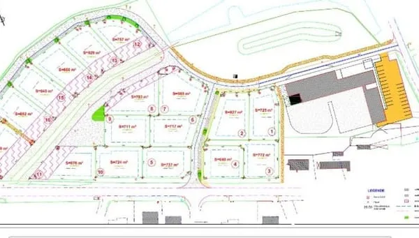 Terrain 717 m²