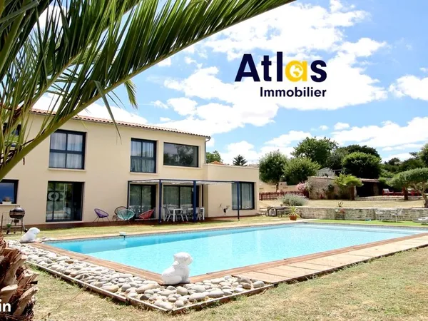 Maison 9 pièces 257 m²
