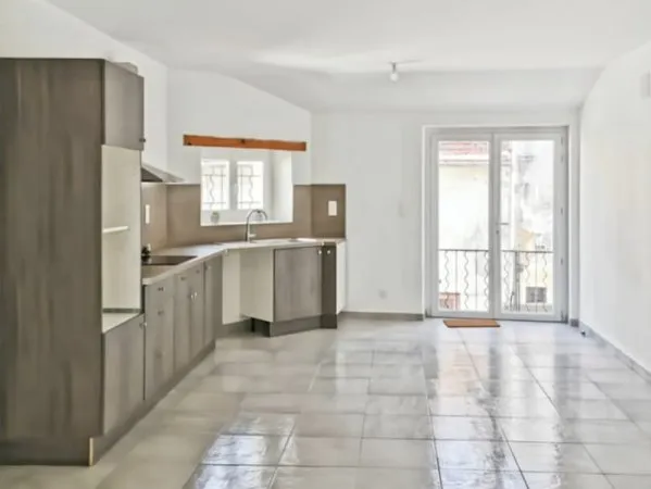 À vendre T3 de 90,72 m² avec garage Copropriété sans charges