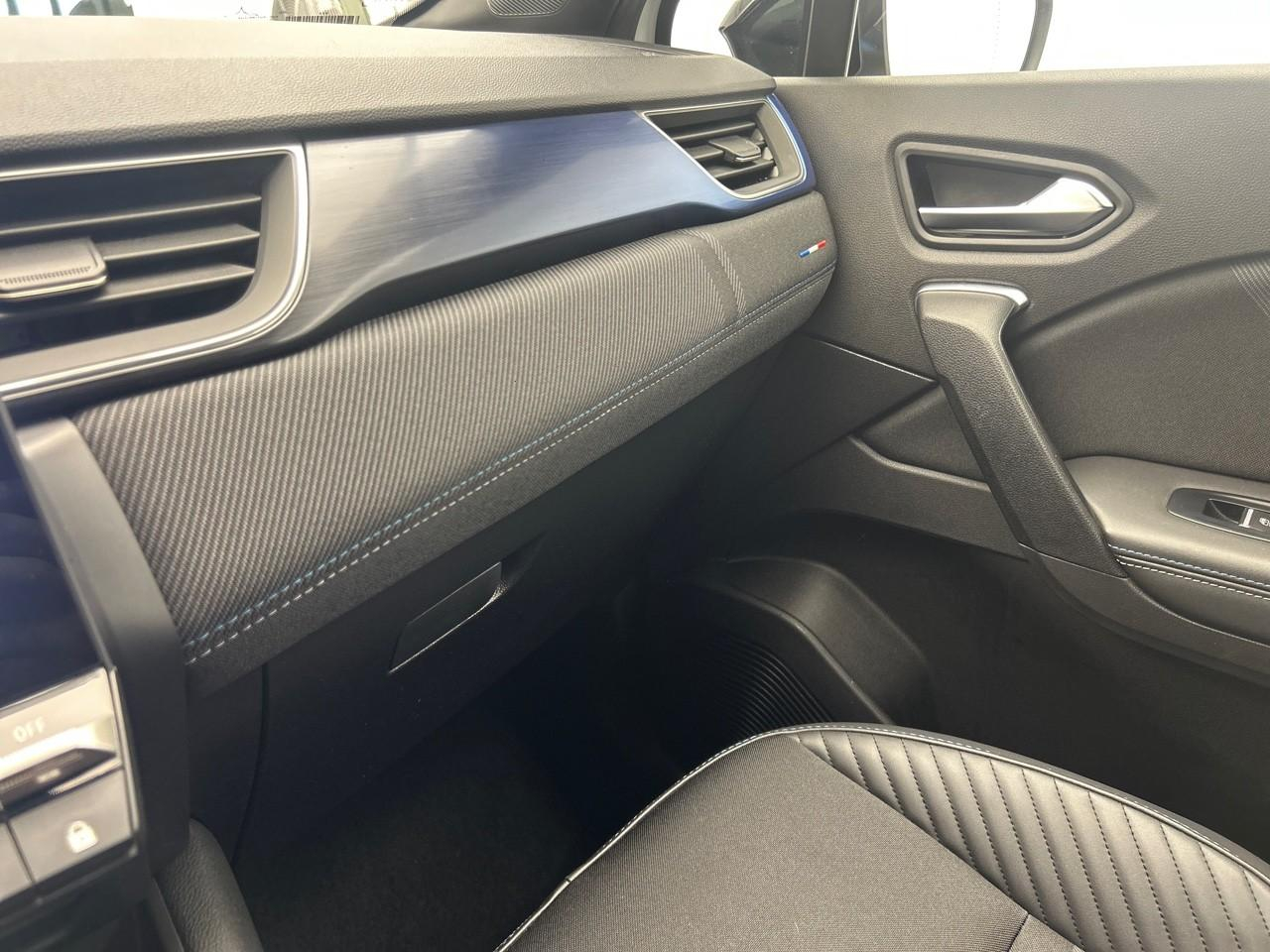 Renault Captur e-tech full hybrid 145 ch esprit alpine — photo 28