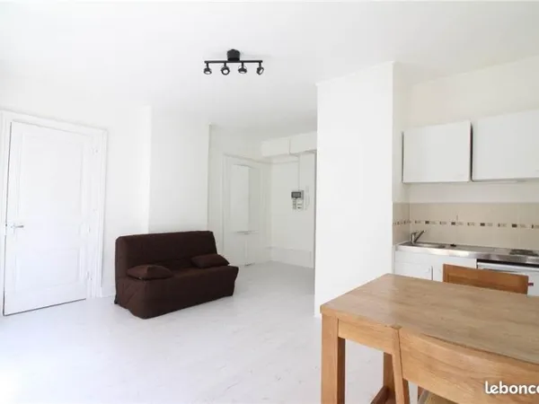 Studio 1 pièce 24 m²
