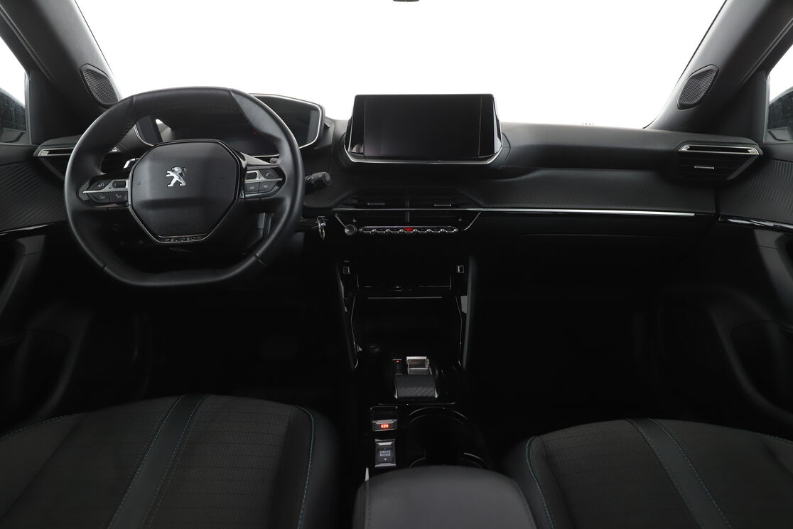Peugeot 2008 1.5 Blue-HDi Allure Pack EAT8 — photo 11
