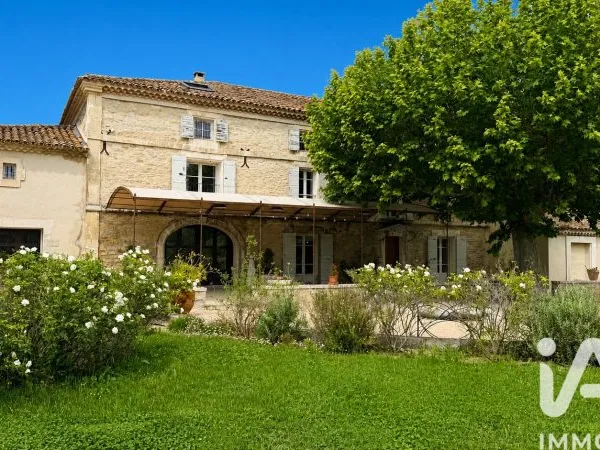 Maison 12 pièces 487 m²