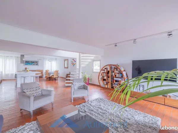Duplex 6 pièces 156 m²
