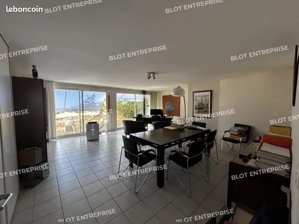 Bureaux 75 m²