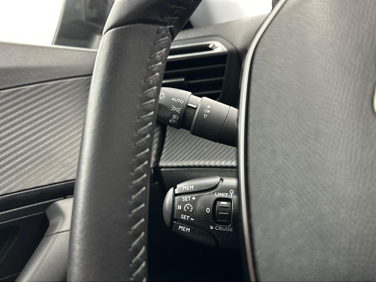 Peugeot 2008 puretech 100 s&s bvm6 style — photo 21