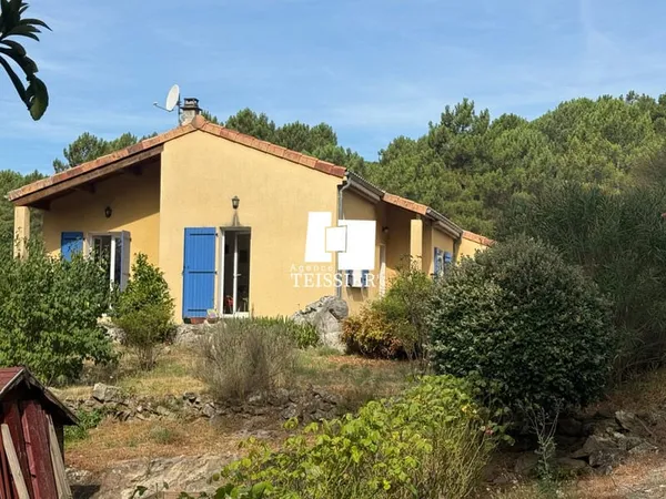 07140 Les Vans, Villa de plain pied au calme et avec vue sur 420