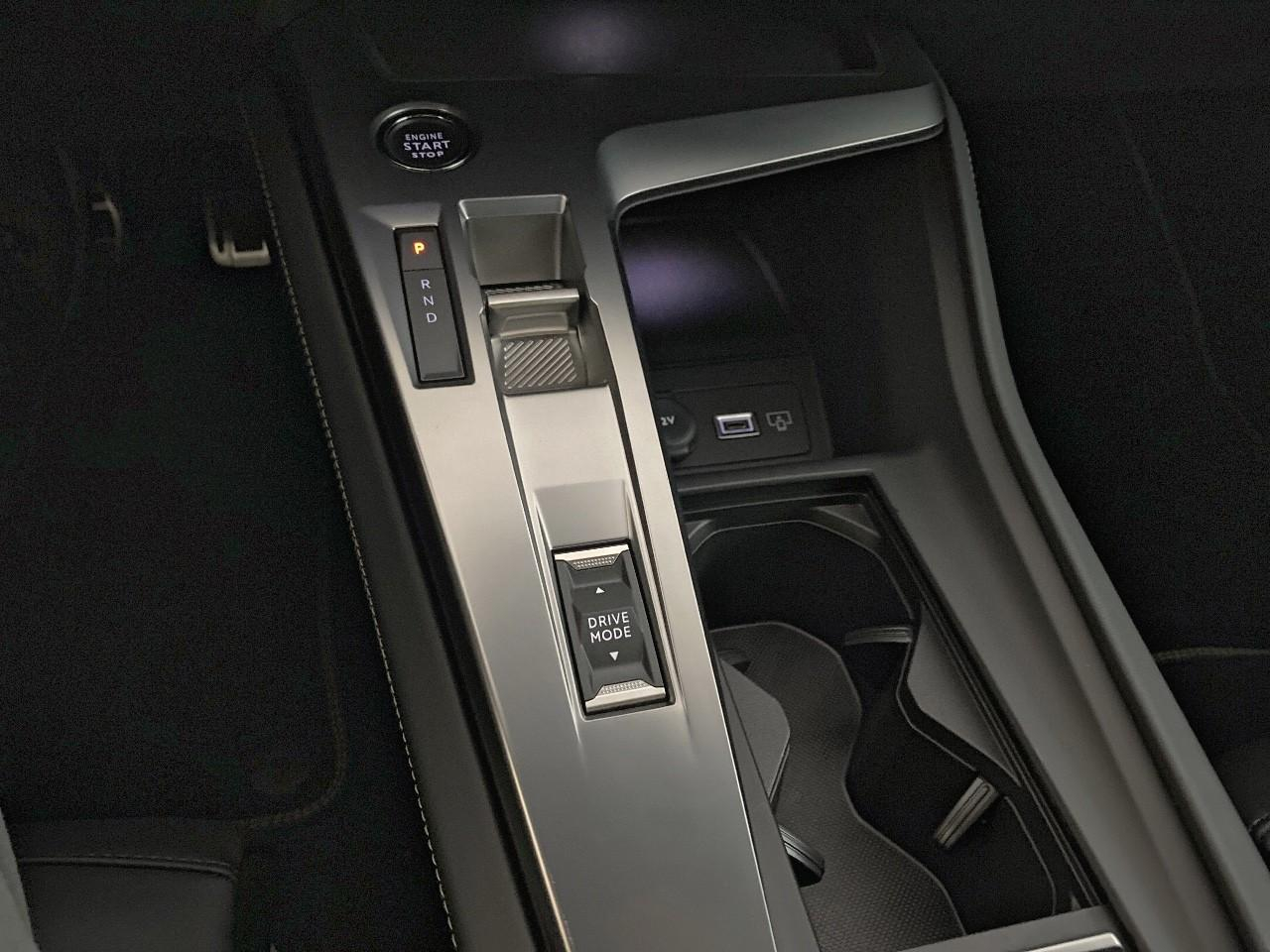 Peugeot 408 electrique 58 kwh 210 ch gt — photo 17