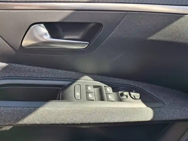 Peugeot 3008 puretech 130ch s&amp;s bvm6 — photo 51