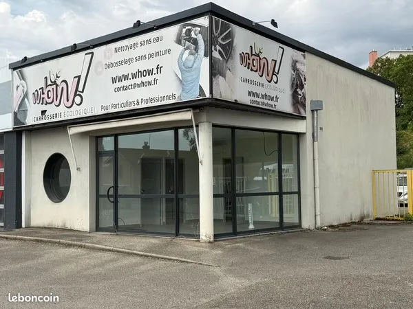 Local commercial 80 m² + 1 264 m² extérieurs - Axe national très passant