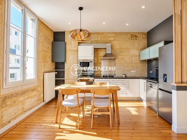 Appartement 2 chambres 75m² meublé - Chartrons