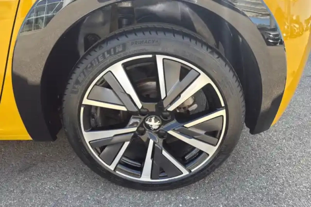 Peugeot 208 puretech 130 s&amp;s eat8 — photo 10